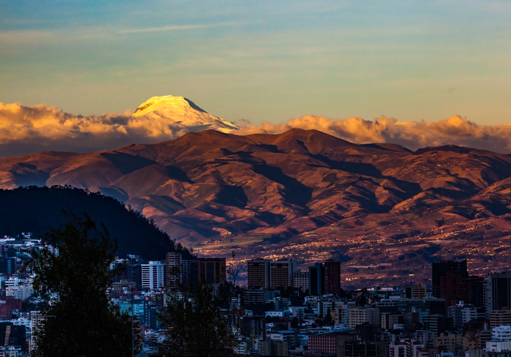 DAY 01 - Arrival to Quito