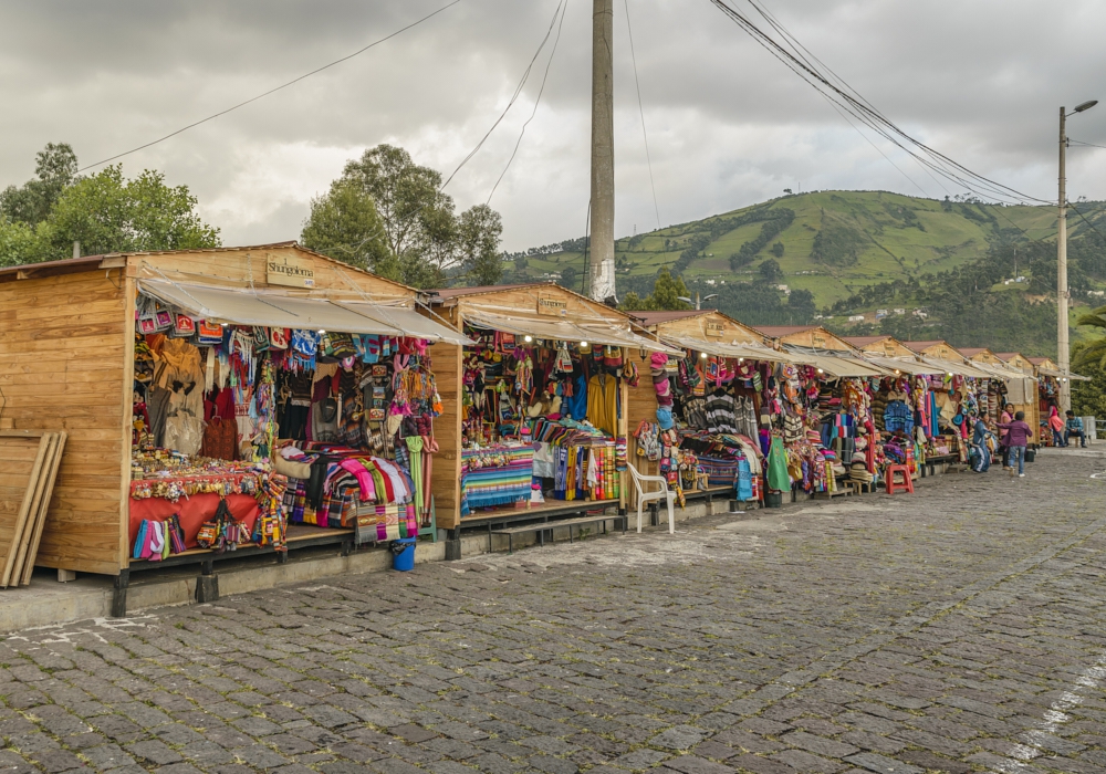 DAY 01 - Arrival to Quito