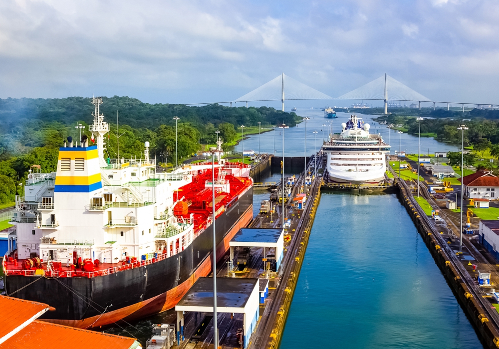 DAY 02 - Miraflores Locks