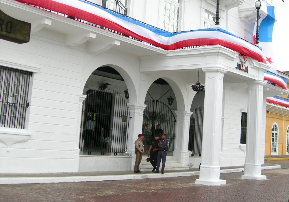 Day 02 - Panama City Tour and Miraflores Locks