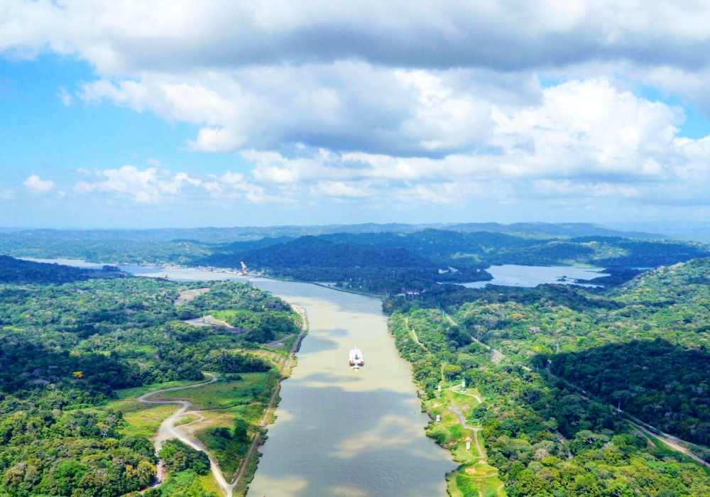 Day 02 - Panama City Tour - Miraflores locks - Fortaleza Sunset Tour