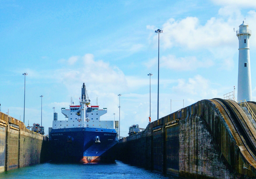 Day 02 - Panama City Tour - Miraflores locks - Fortaleza Sunset Tour