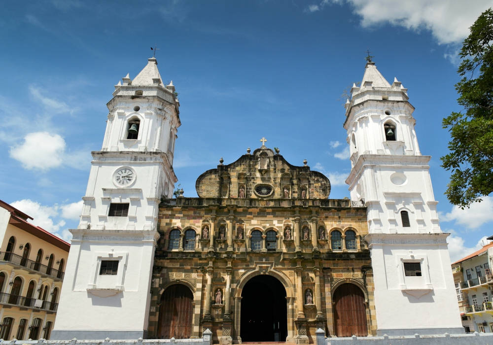 Day 02 - Panama City Tour - Miraflores locks - Fortaleza Sunset Tour