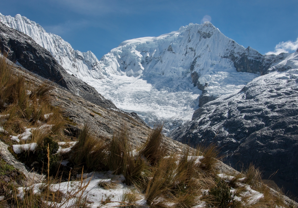 Day 06 - Base camp 4300 m – Moraine camp 4900 m