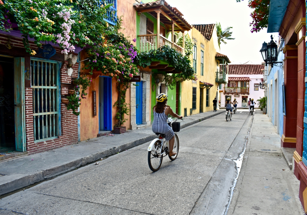 DAY 08 - Medellín -  Carmen del Viboral - Medellin