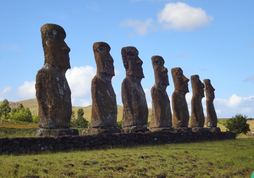 Day 08 - Vina Vik - Santiago - Easter Island