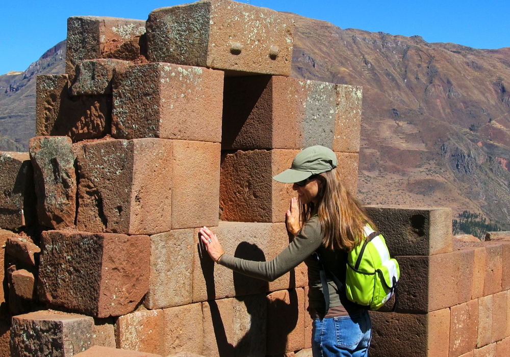 Day 09 - Full Day Sacred Valley    Pisac Market and Ollantaytambo Citadel