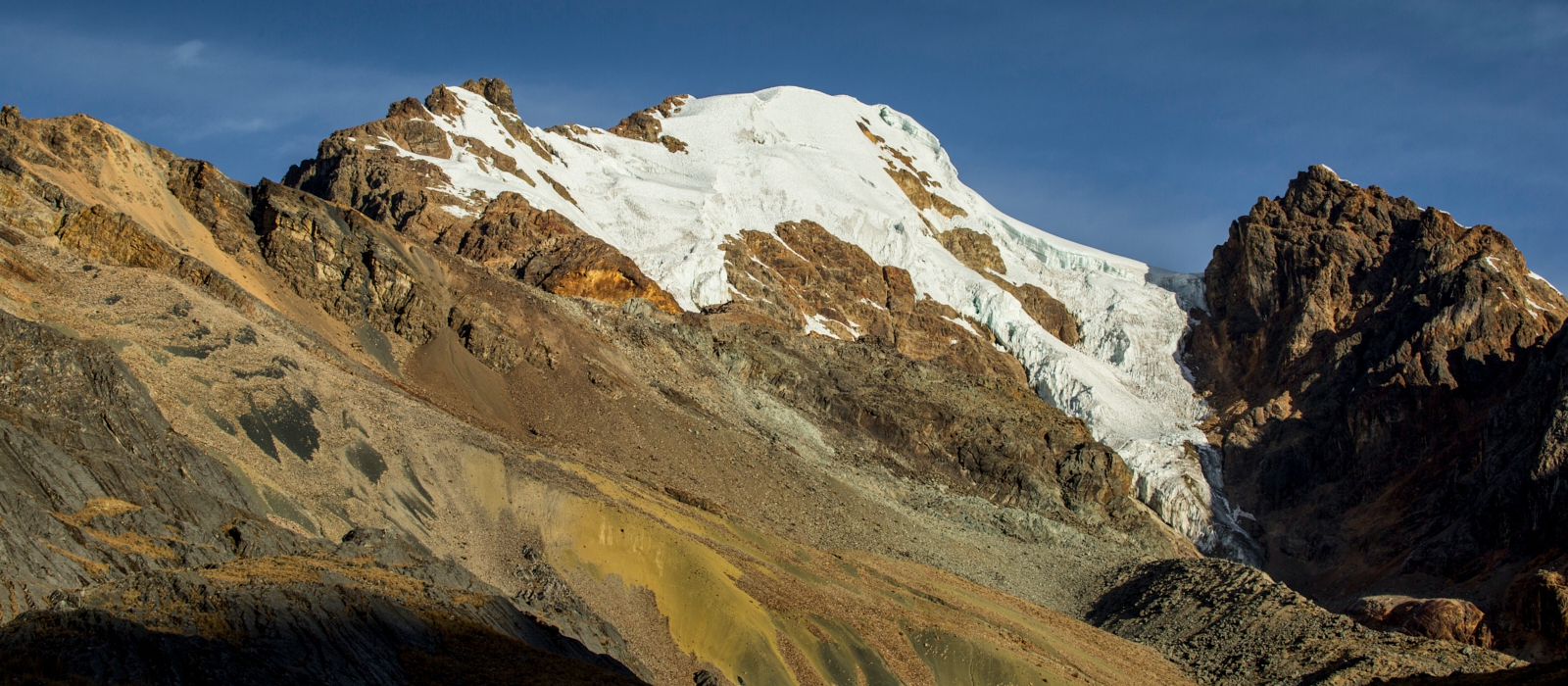 12 Day - Cord. Blanca Climbing Alpamayo Mountain 5947 M