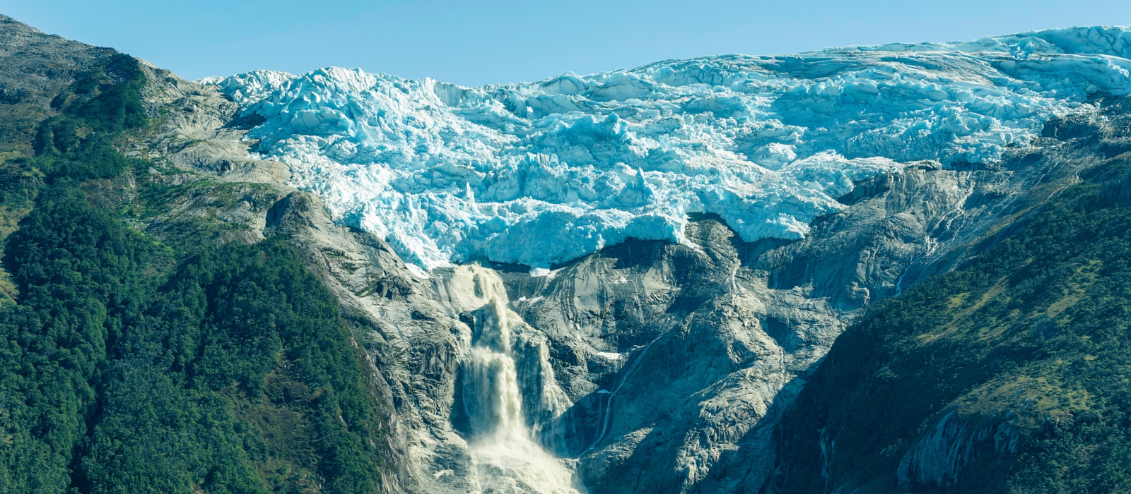 THE CHONOS ROUTE - PATAGONIAN CRUISE