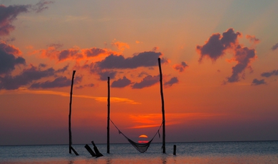 Romance In Yucatan